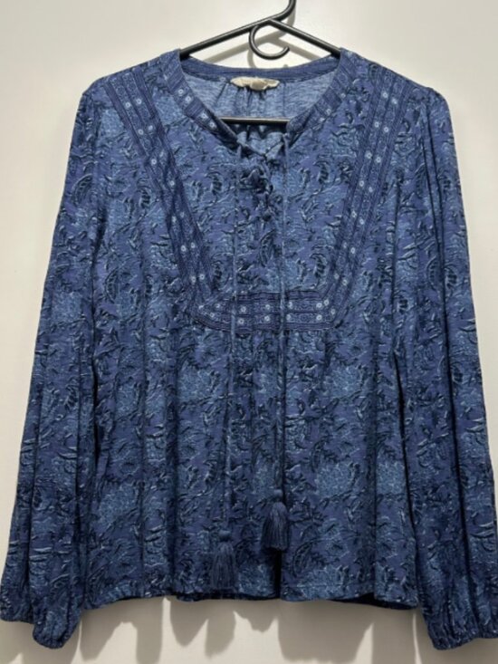 Lucky Brand Tops - Lucky Brand Boho Top in layered shades of blue - Size Medium